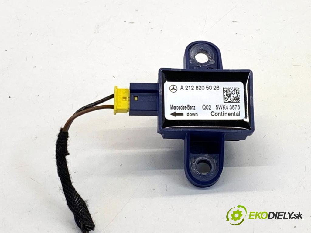 MERCEDES-BENZ S212 Kombi 2010 170 kW E 350 CDI 4-matic (212.289) 2987 snímač nárazu A2128205026 (Snímač nárazu)