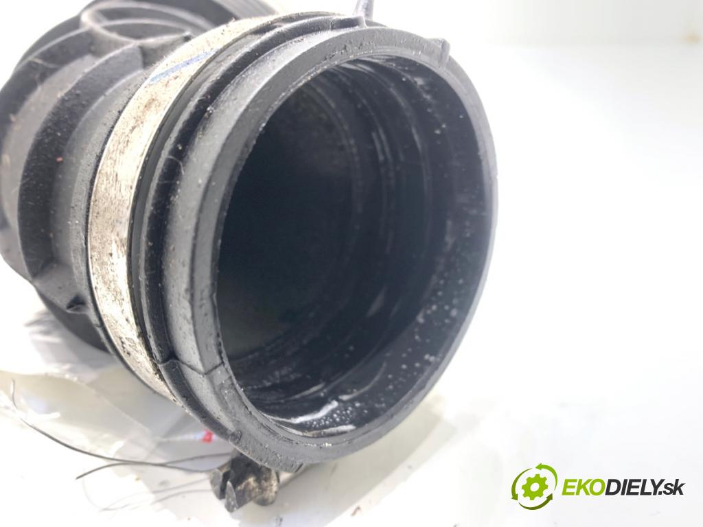 NISSAN QASHQAI J11 SUV 2019 103 kW 1.3 DIG-T 1332 Rúra vzduchu 165758920R