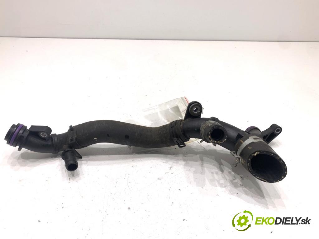 NISSAN QASHQAI J11 SUV 2019 103 kW 1.3 DIG-T 1332 rozdělovač vody 210470257R