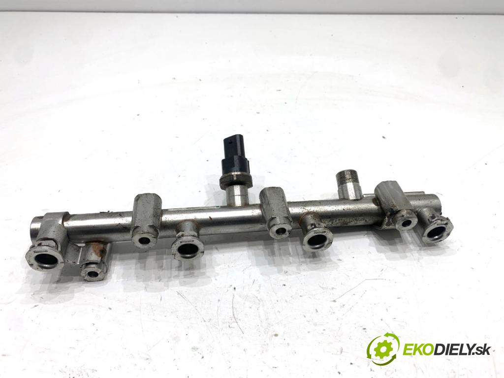 NISSAN QASHQAI J11 SUV 2019 103 kW 1.3 DIG-T 1332 Lišta vstrekovacia 175222462R (Vstrekovacia lišta)