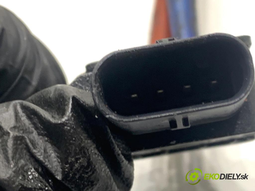 NISSAN QASHQAI J11 SUV 2019 103 kW 1.3 DIG-T 1332 snímač teploty spalín 226587733RA (Snímač)