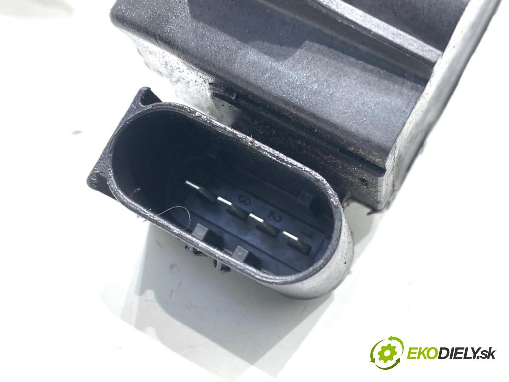 NISSAN QASHQAI J11 SUV 2019 103 kW 1.3 DIG-T 1332 cívka zapalovací 224332935R (Zážehová cívka)