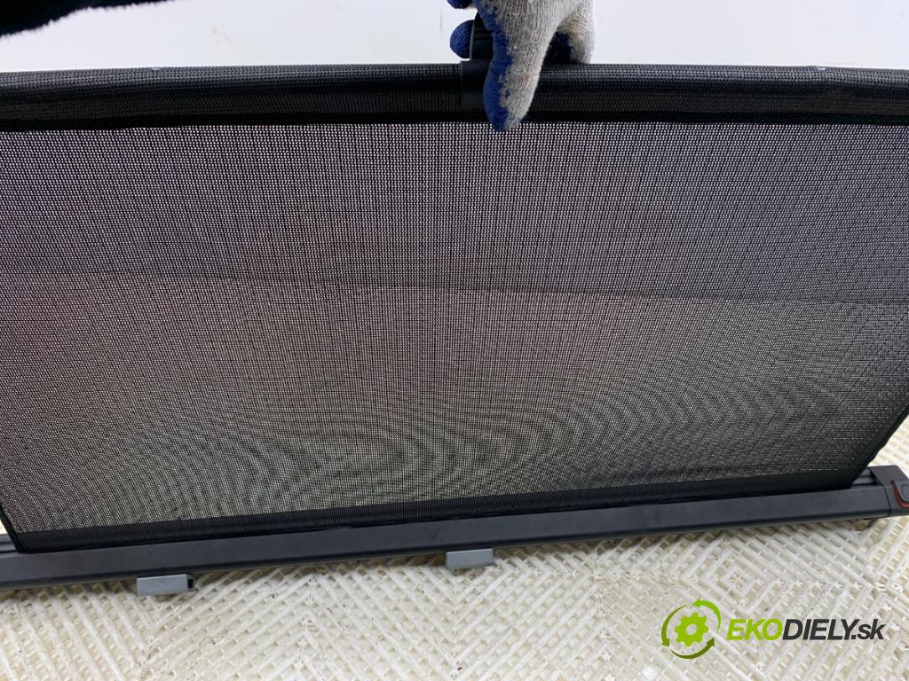 AUDI A4 B8 Kombi 2013 130 kW 2.0 TDI quattro 1968 Roleta kufra síťka 8K9861691