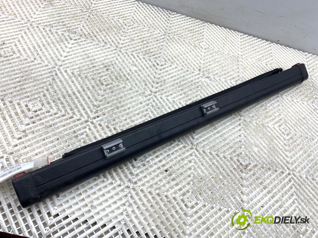 AUDI A4 B8 Kombi 2013 130 kW 2.0 TDI quattro 1968 Roleta kufra síťka 8K9861691