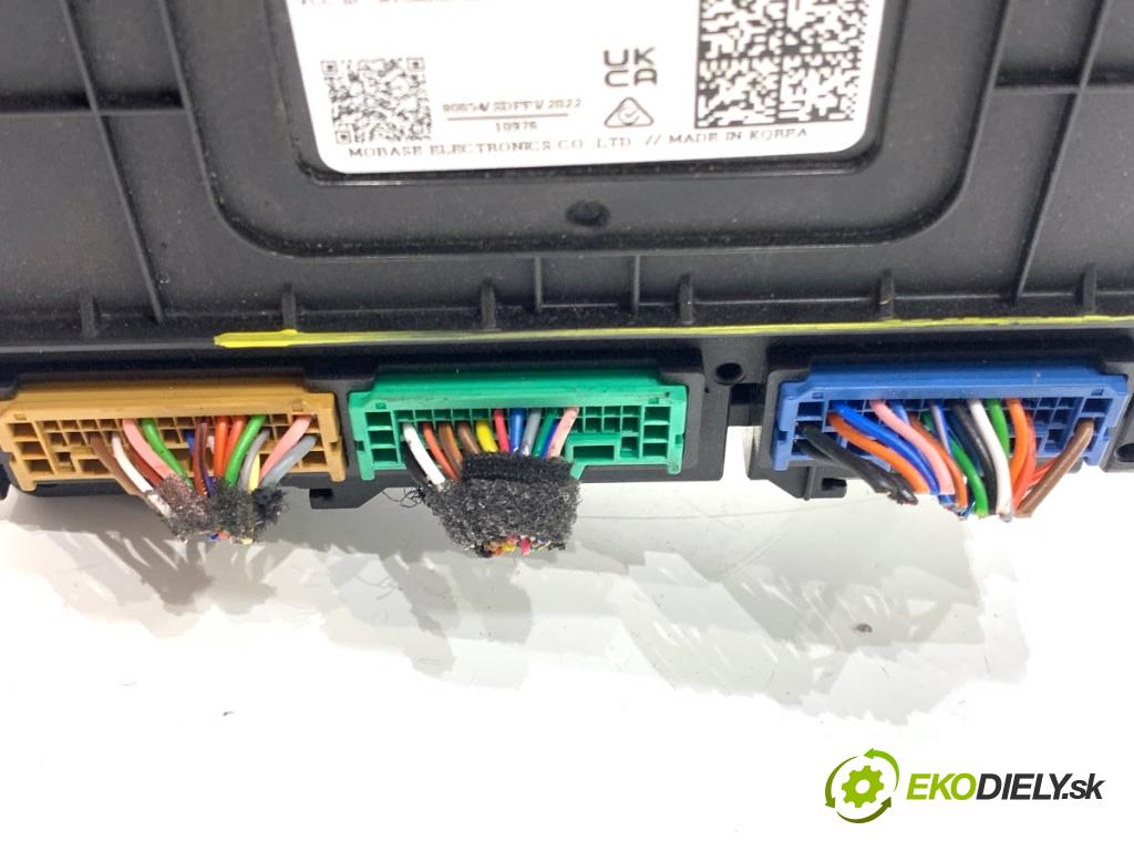 HYUNDAI i30  2024 71 kW 1.5 DPI   (1498 ccm / 71 kW / 97 KM) 1498 modul 954B0-G4010 (Řídící jednotka ostatní)