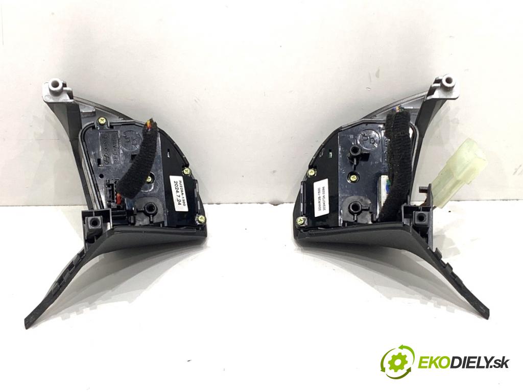 HYUNDAI i30  2024 71 kW 1.5 DPI   (1498 ccm / 71 kW / 97 KM) 1498 SPÍNAČE: volantu 96720-G4770