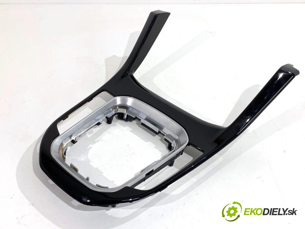 HYUNDAI i30  2024 71 kW 1.5 DPI   (1498 ccm / 71 kW / 97 KM) 1498 lišta kryt TUNEL: 