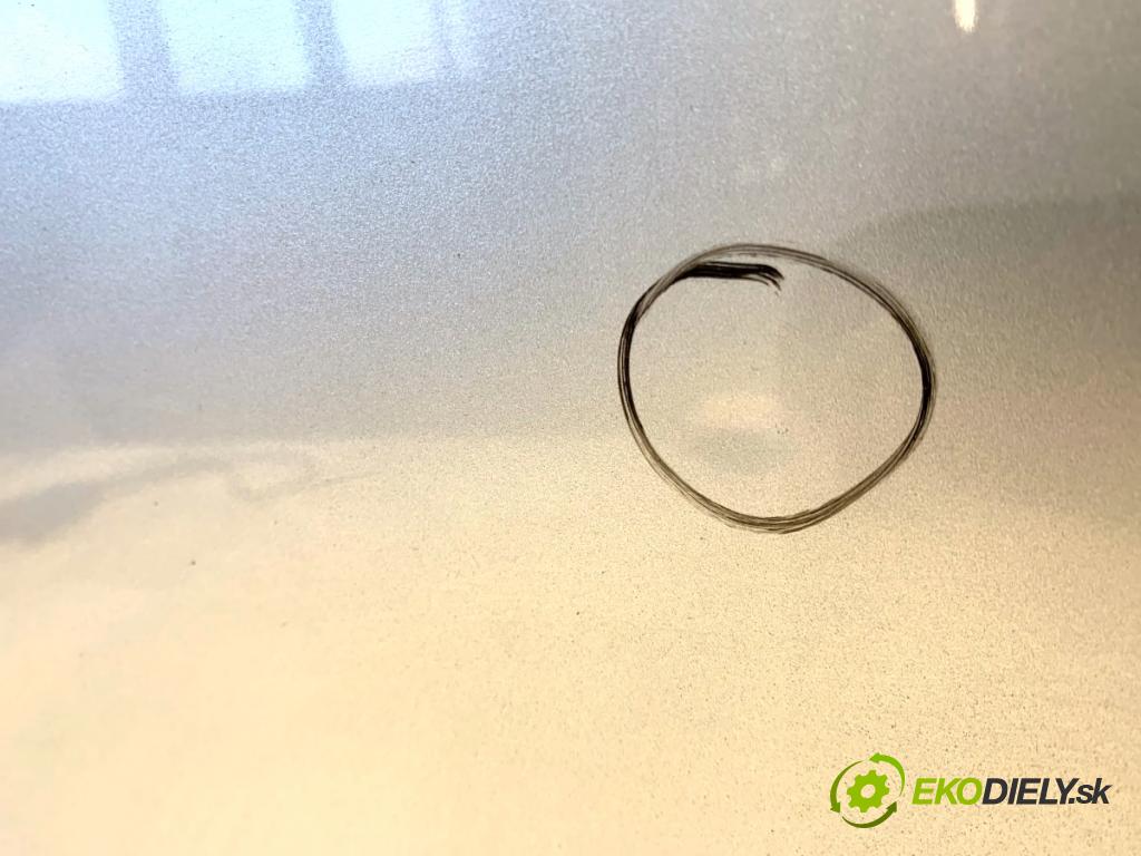 HYUNDAI ix35 SUV 2013 135 kW 2.0 CRDi 4WD 1995 Dvere pravy zad RAH