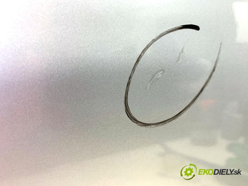 HYUNDAI ix35 SUV 2013 135 kW 2.0 CRDi 4WD 1995 dveře pravý přední část RAH