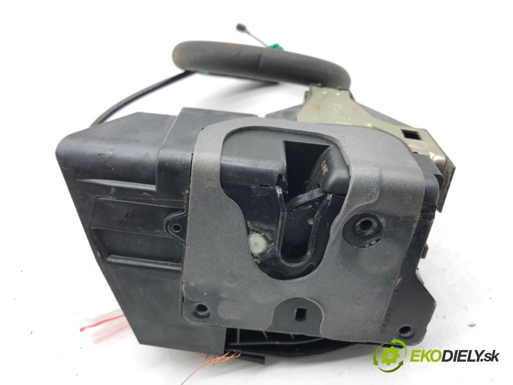 JAGUAR F-PACE SUV 2016 120 kW 2.0 TD4 1999 zámok Dvere ľavy zad HK83-24995-AB