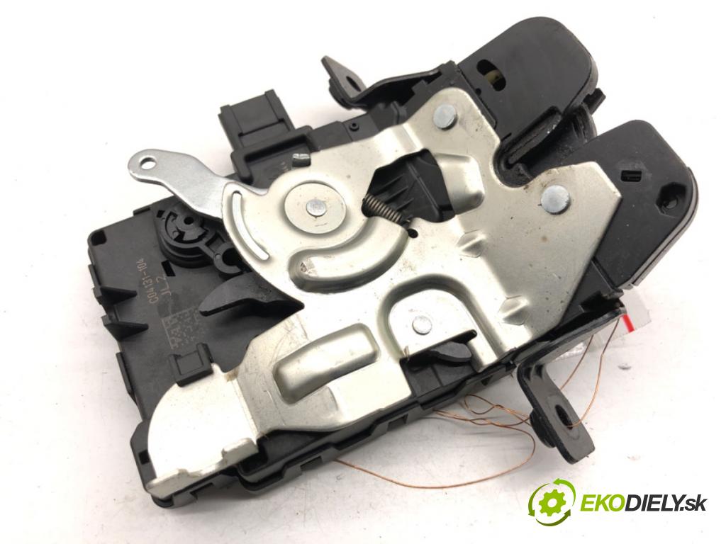 JAGUAR F-PACE SUV 2016 120 kW 2.0 TD4 1999 zámok dverí zad CPLA442A66AE