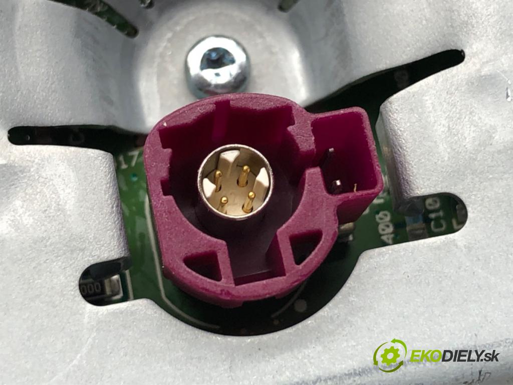 JAGUAR F-PACE SUV 2016 120 kW 2.0 TD4 1999 Dislpej FK72-19C299-AB (Prístrojová doska)