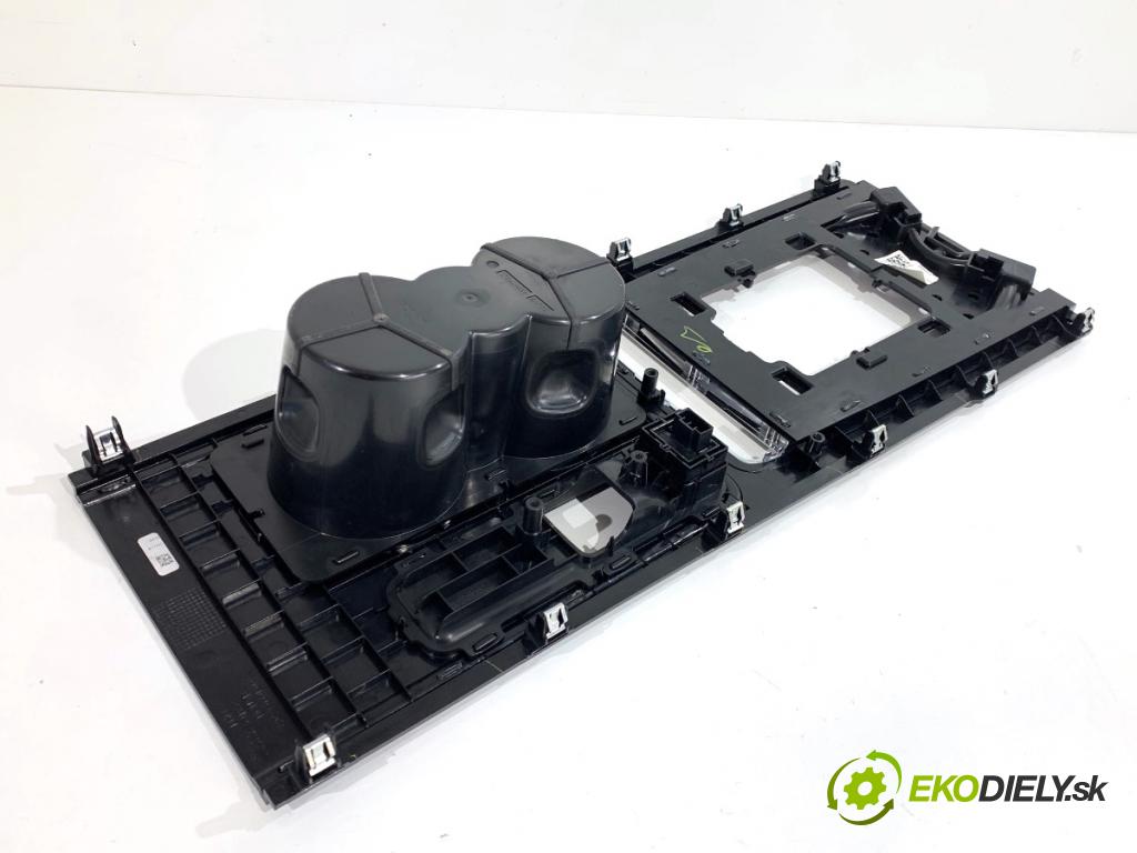 JAGUAR F-PACE SUV 2016 120 kW 2.0 TD4 1999 držák na nápoje  (Držák nápojů)