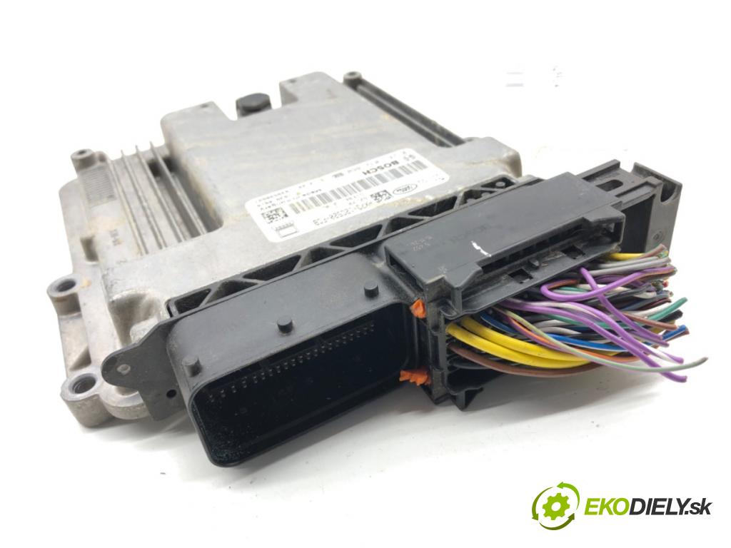 JAGUAR F-PACE SUV 2016 120 kW 2.0 TD4 1999 riadiaca jednotka Motor HX73-12C520-FCB (Riadiaca jednotka)