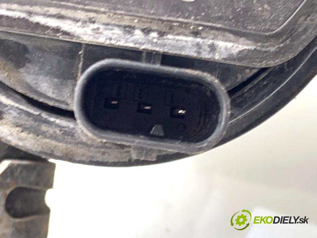 JAGUAR F-PACE SUV 2016 120 kW 2.0 TD4 1999 DALŠÍ: pumpa vody DX2318D474AC (Vodní pumpa)