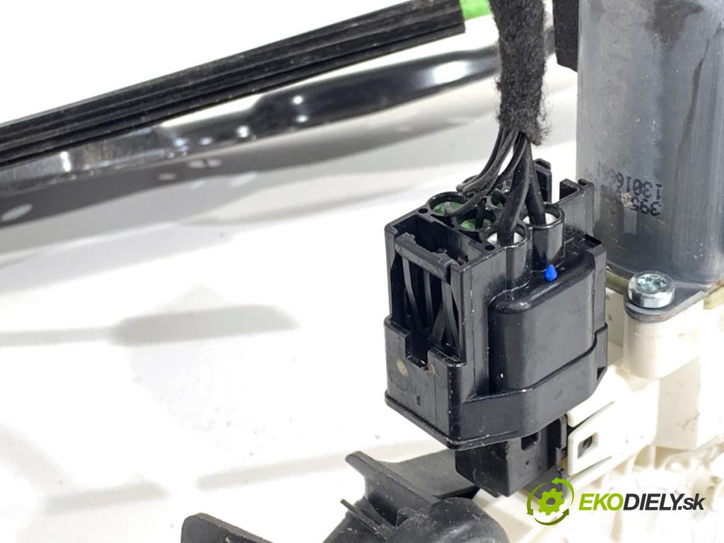 JAGUAR F-PACE SUV 2016 120 kW 2.0 TD4 1999 mechanismus okna levý zadní část