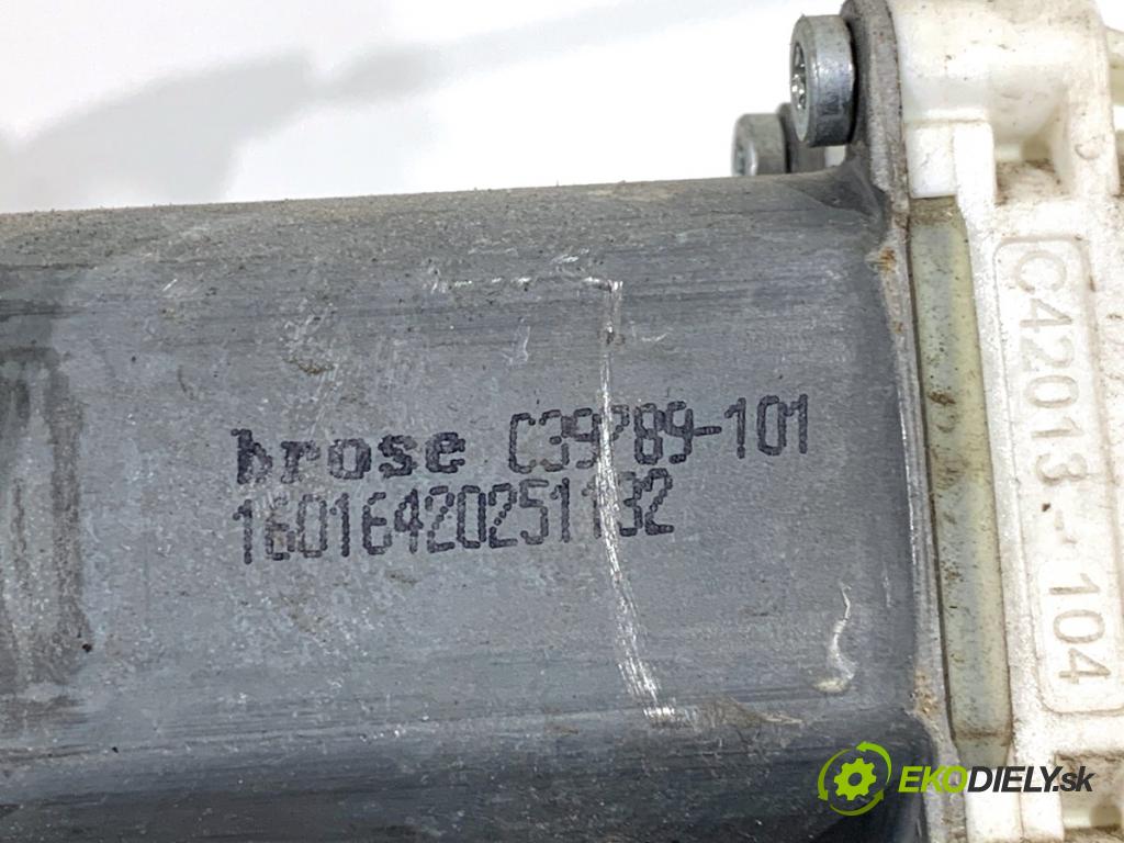 JAGUAR F-PACE SUV 2016 120 kW 2.0 TD4 1999 Mechanizmus okna pravy predný HK83-23200-AC