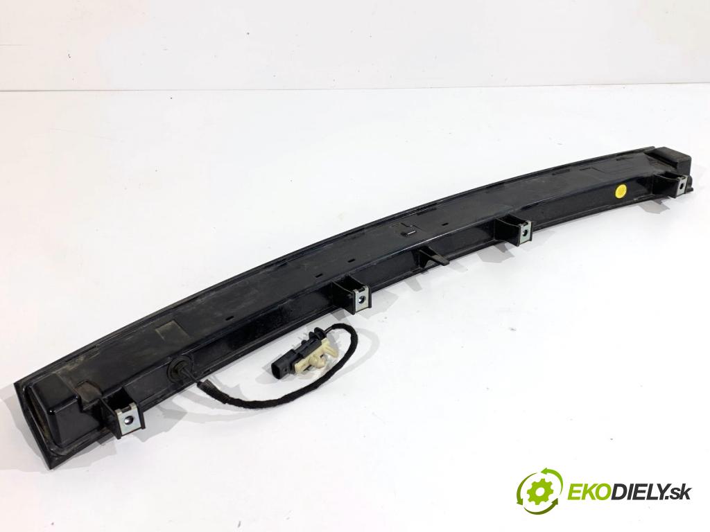 JAGUAR F-PACE SUV 2016 120 kW 2.0 TD4 1999 světlo brzdových světel FK7213A613