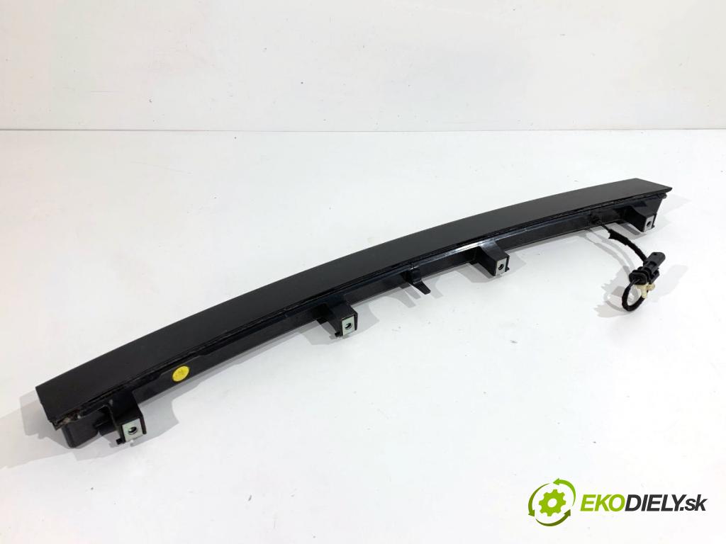 JAGUAR F-PACE SUV 2016 120 kW 2.0 TD4 1999 světlo brzdových světel FK7213A613