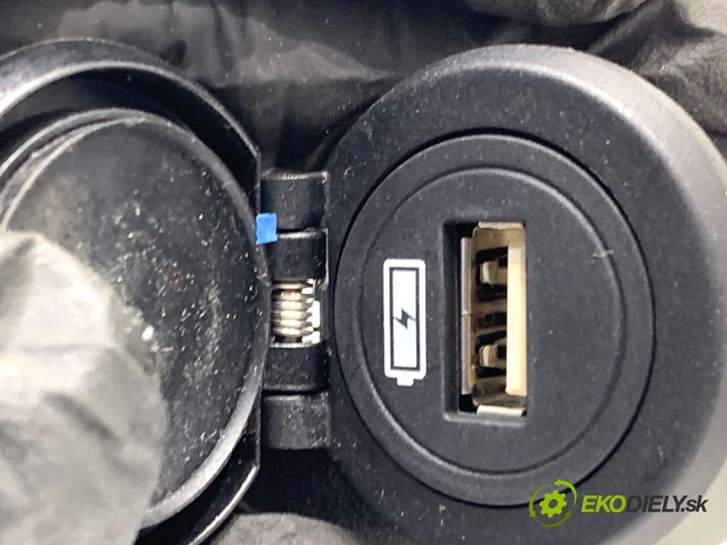 JAGUAR F-PACE SUV 2016 120 kW 2.0 TD4 1999 HNÍZDO: USB FK72-19010-AB