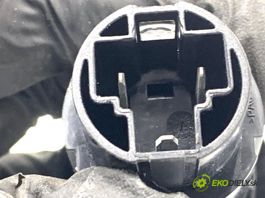 JAGUAR F-PACE SUV 2016 120 kW 2.0 TD4 1999 HNÍZDO: USB FK72-19010-AB