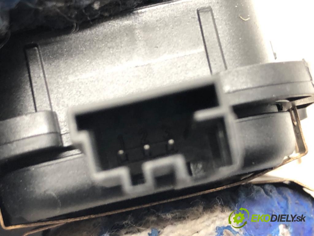 JAGUAR F-PACE SUV 2016 120 kW 2.0 TD4 1999 Snímač dažďa CPLA-17D547-AJ (Snímač dažďa)