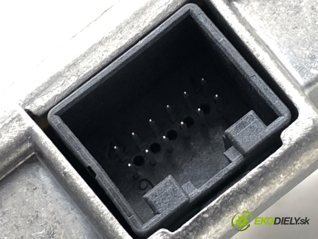 JAGUAR F-PACE SUV 2016 120 kW 2.0 TD4 1999 KAMERA okna PŘEDNÍ HK83-19H406