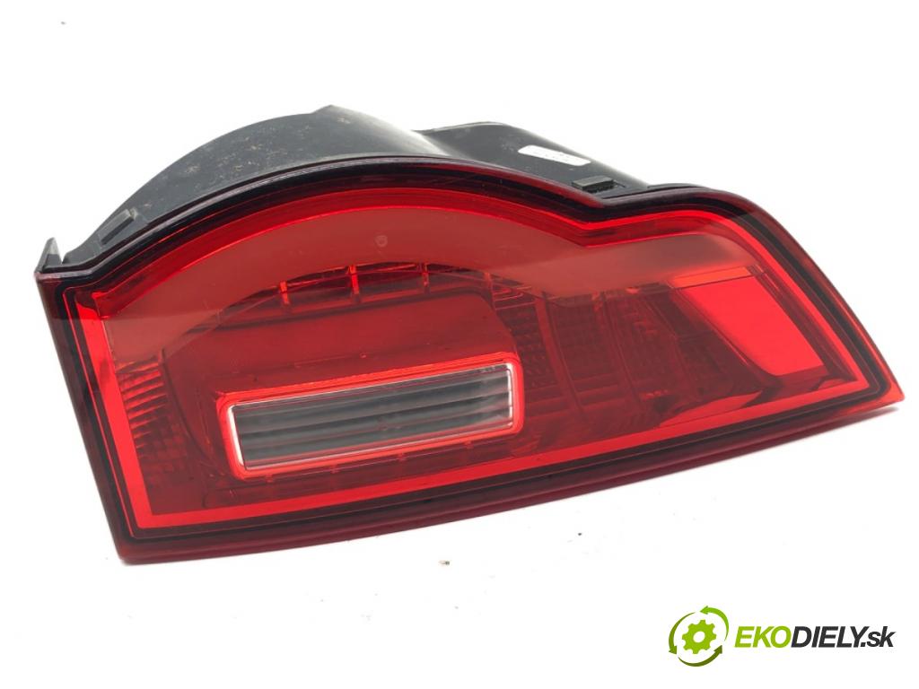 JAGUAR F-PACE SUV 2016 120 kW 2.0 TD4 1999 světlo pravý zadní část vnitřní HK83-15K272-AA