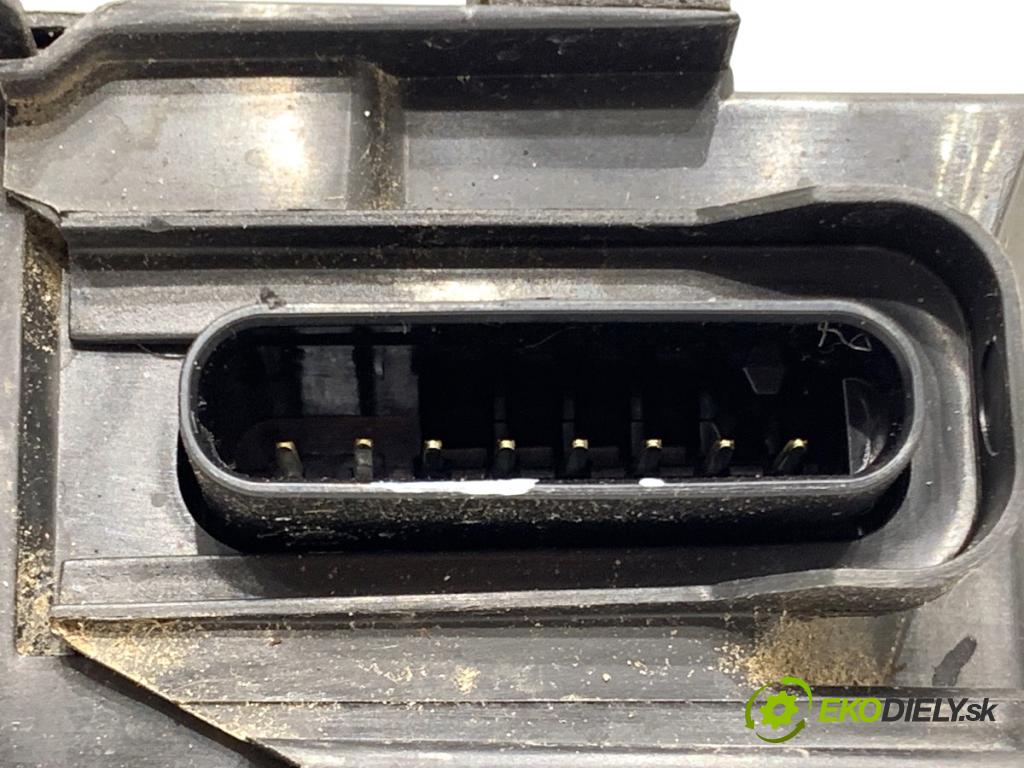 JAGUAR E-PACE SUV 2020 132 kW 2.0 D180 AWD 1999 zámok Dvere ľavy zad J9C3-24995-CC