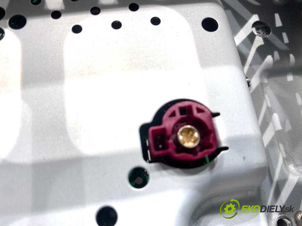 JAGUAR E-PACE SUV 2020 132 kW 2.0 D180 AWD 1999 Displej GX63-19C299-AE (Přístrojová deska)