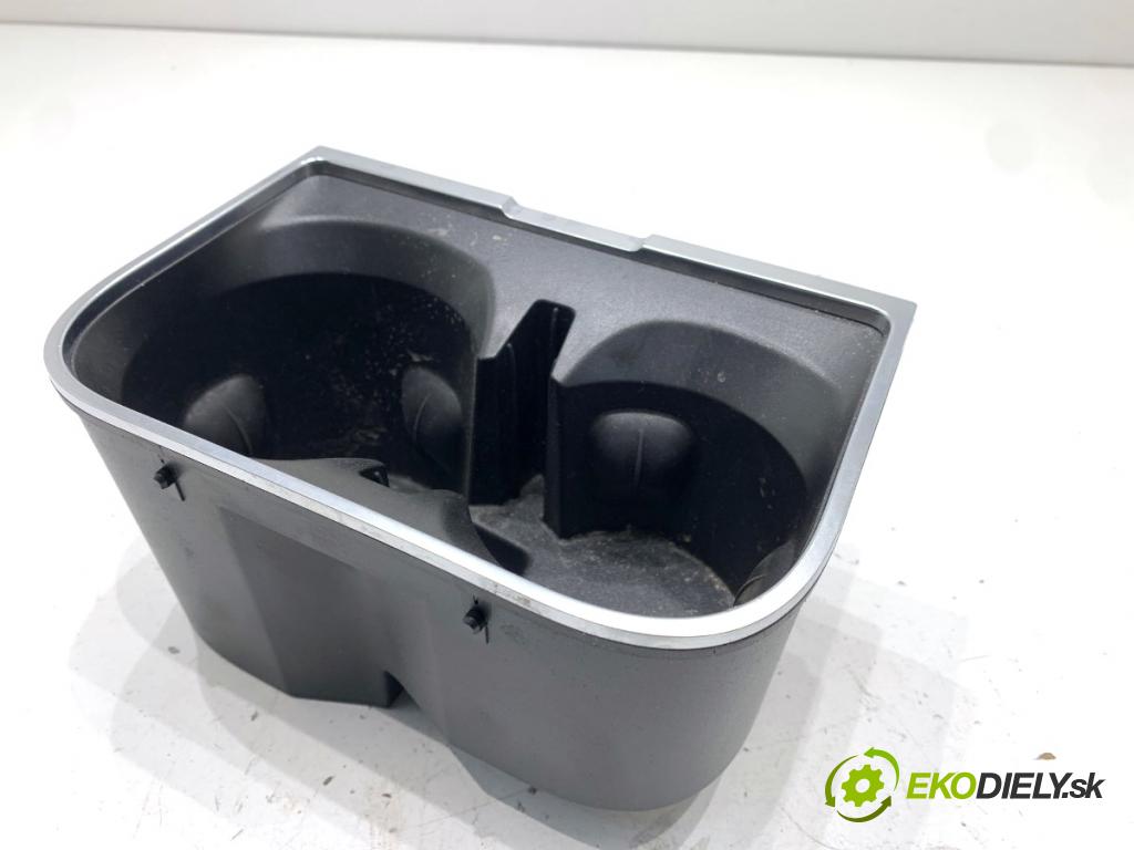 JAGUAR E-PACE SUV 2020 132 kW 2.0 D180 AWD 1999 Držiak na nápoje J9C3-045H62-B (Držiak (úchyt) na nápoje)