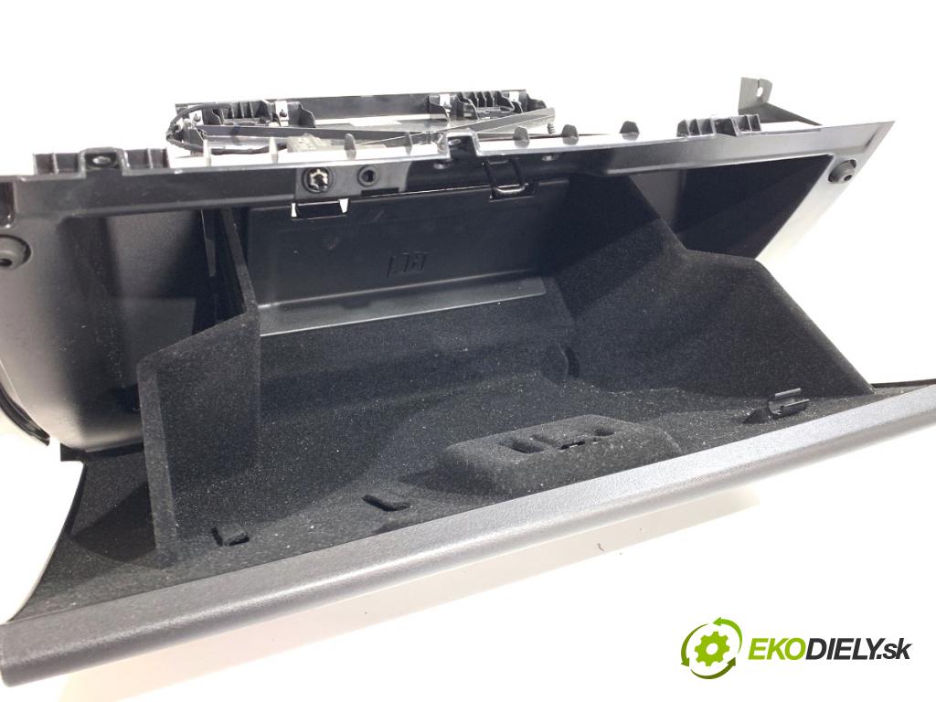 JAGUAR E-PACE SUV 2020 132 kW 2.0 D180 AWD 1999 Priehradka, kastlík spolujazdca  (Priehradka (kastlík))