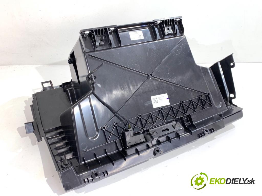 JAGUAR E-PACE SUV 2020 132 kW 2.0 D180 AWD 1999 Priehradka, kastlík spolujazdca  (Priehradka (kastlík))