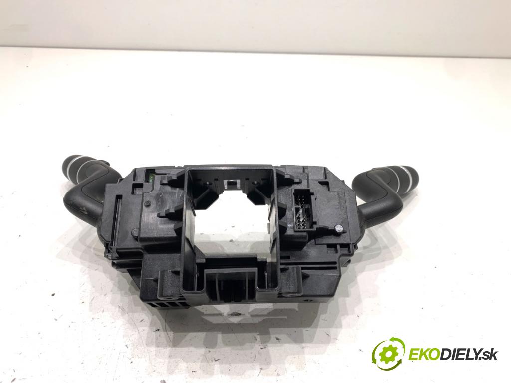 JAGUAR E-PACE SUV 2020 132 kW 2.0 D180 AWD 1999 Prepínač kombinovaný J9C3-13N064-FC (Prepínacie páčky pod volantom)