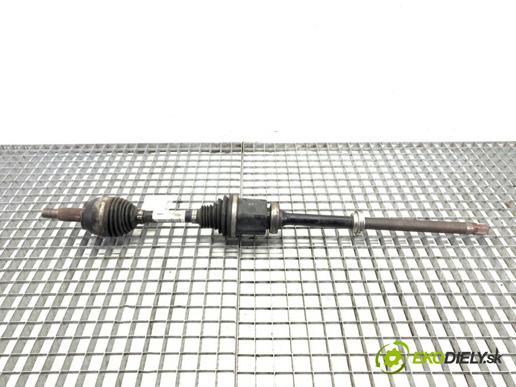 JAGUAR E-PACE SUV 2020 132 kW 2.0 D180 AWD 1999 poloos pravý přední část GJ32-3B436-CC