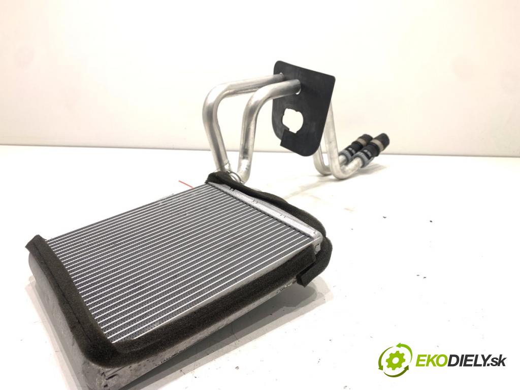 JAGUAR E-PACE SUV 2020 132 kW 2.0 D180 AWD 1999 topné těleso radiátor topení  (Radiátor topení)