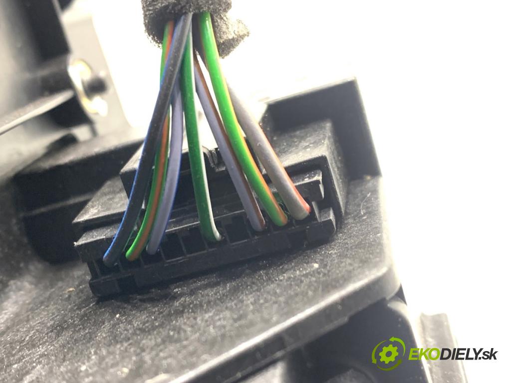 JAGUAR E-PACE SUV 2020 132 kW 2.0 D180 AWD 1999 Kulisa J9C3-7E453-AA (Rýchlostná páka (kulisa))