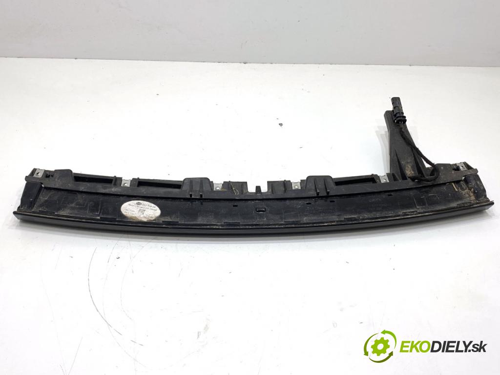 JAGUAR E-PACE SUV 2020 132 kW 2.0 D180 AWD 1999 Svetlo brzdových svetiel