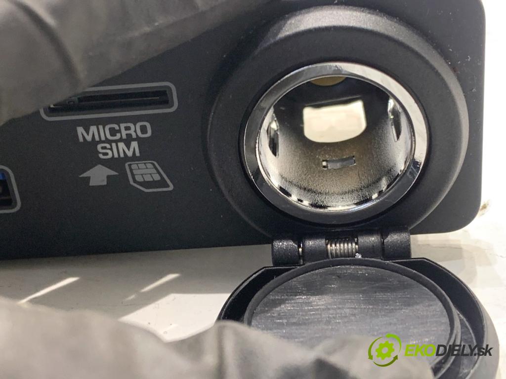 JAGUAR E-PACE SUV 2020 132 kW 2.0 D180 AWD 1999 HNÍZDO: USB JPLA-19E110-BB