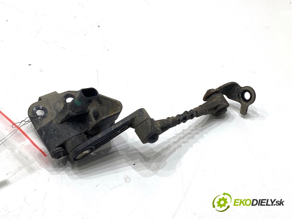 JAGUAR E-PACE SUV 2020 132 kW 2.0 D180 AWD 1999 snímač ÚROVEŇ: XENON zadní část pravý FK72-3C300-AB