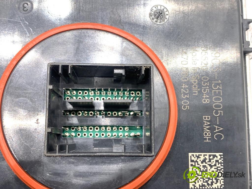 JAGUAR E-PACE SUV 2020 132 kW 2.0 D180 AWD 1999 modul měnič LED J9C3-13E005-AC