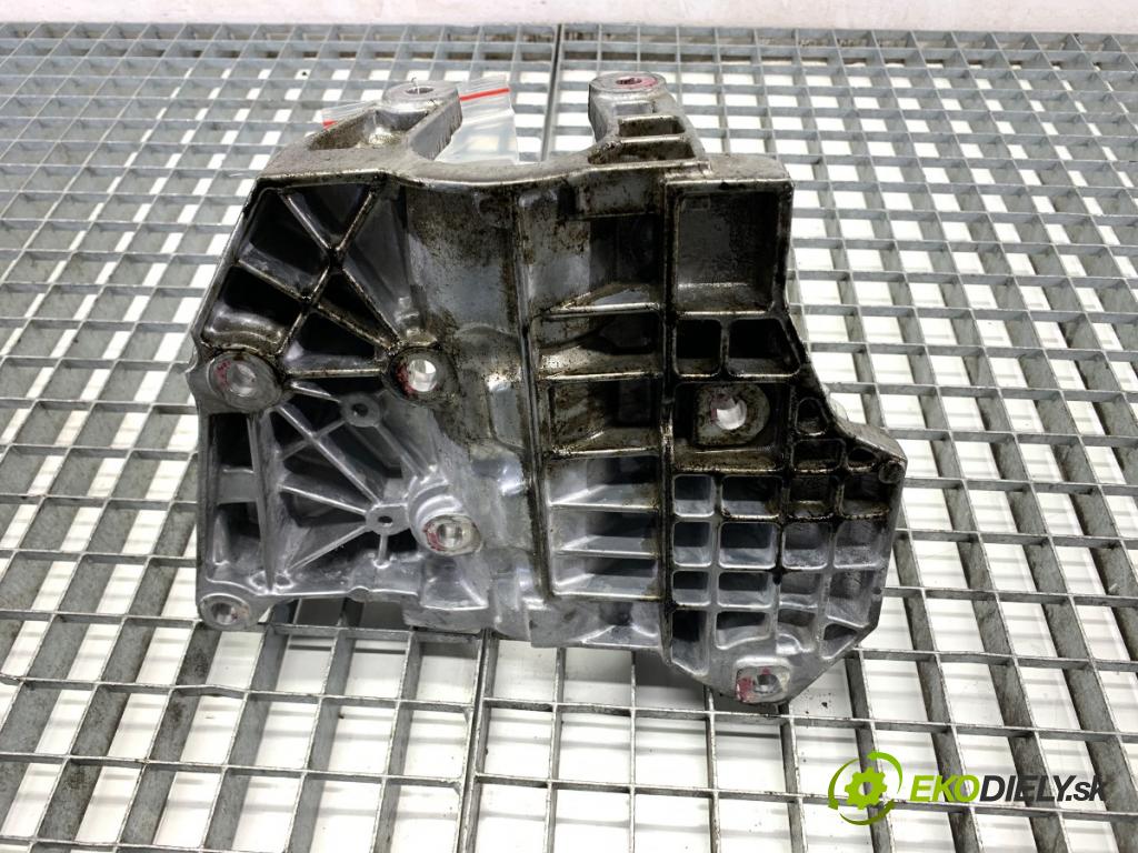 LAND ROVER RANGE ROVER EVOQUE SUV 2025 150 kW 2.0 D200 MHEV 4x4 1997 Držiak Motor K8D2-5K291-AB