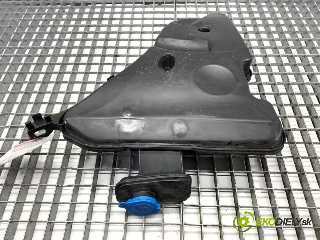 BMW G31 Kombi 2020 140 kW 520 d 1995 Nádržka ostrekovačov 105435-12