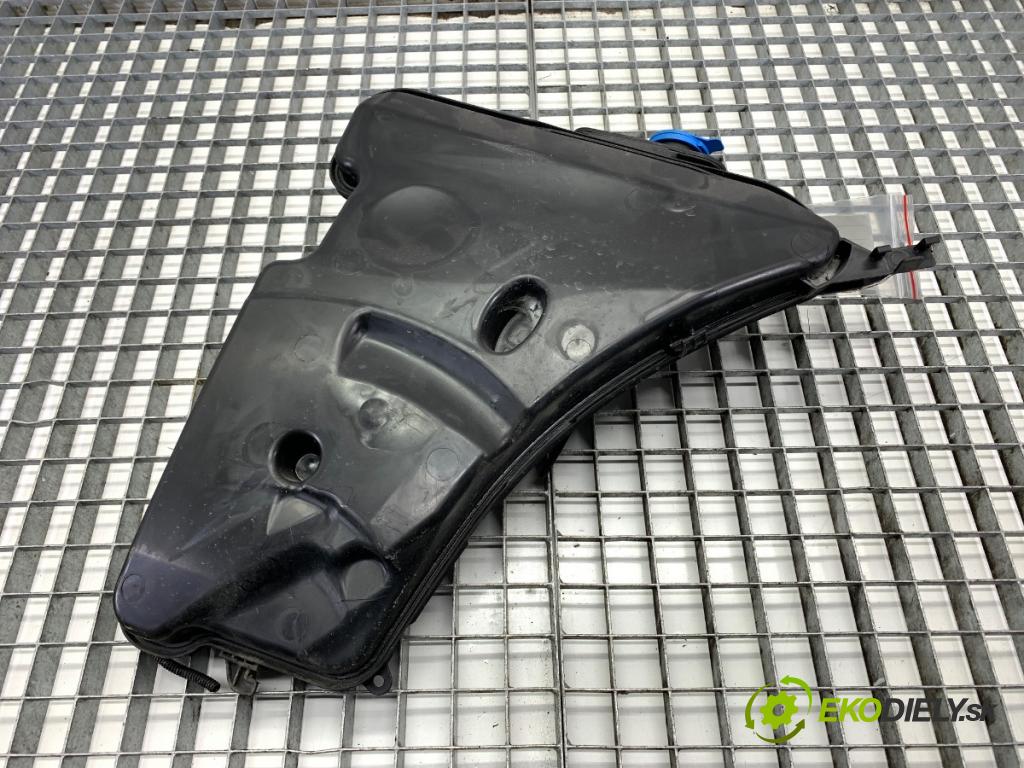 BMW G31 Kombi 2020 140 kW 520 d 1995 Nádržka ostrekovačov 105435-12