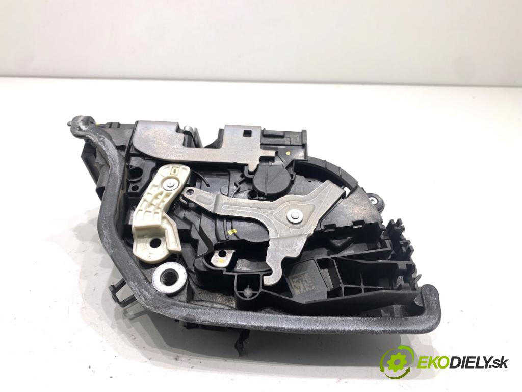 BMW G31 Kombi 2020 140 kW 520 d 1995 zámok Dvere pravy predný 7477688