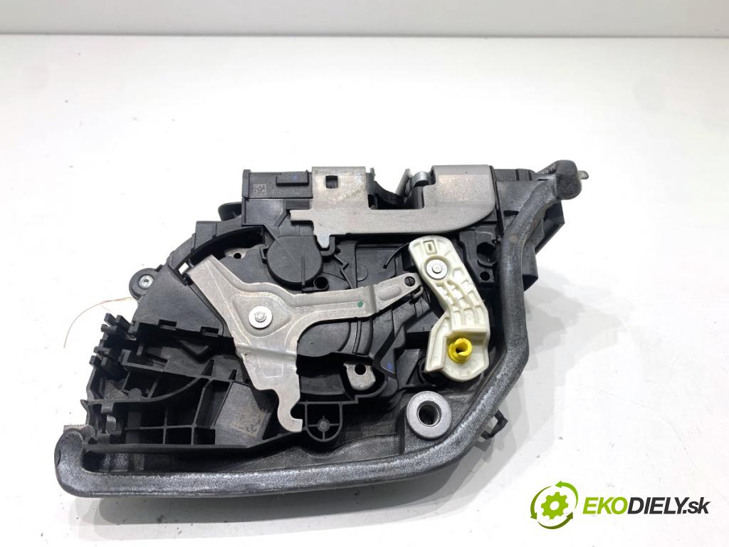 BMW G31 Kombi 2020 140 kW 520 d 1995 zámok Dvere ľavy predný 7477685