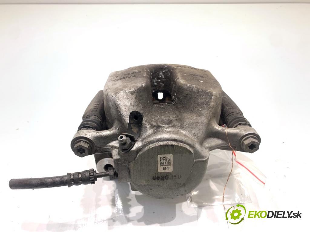 BMW G31 Kombi 2020 140 kW 520 d 1995 Brzdič strmeň pravy predný 60/24/330