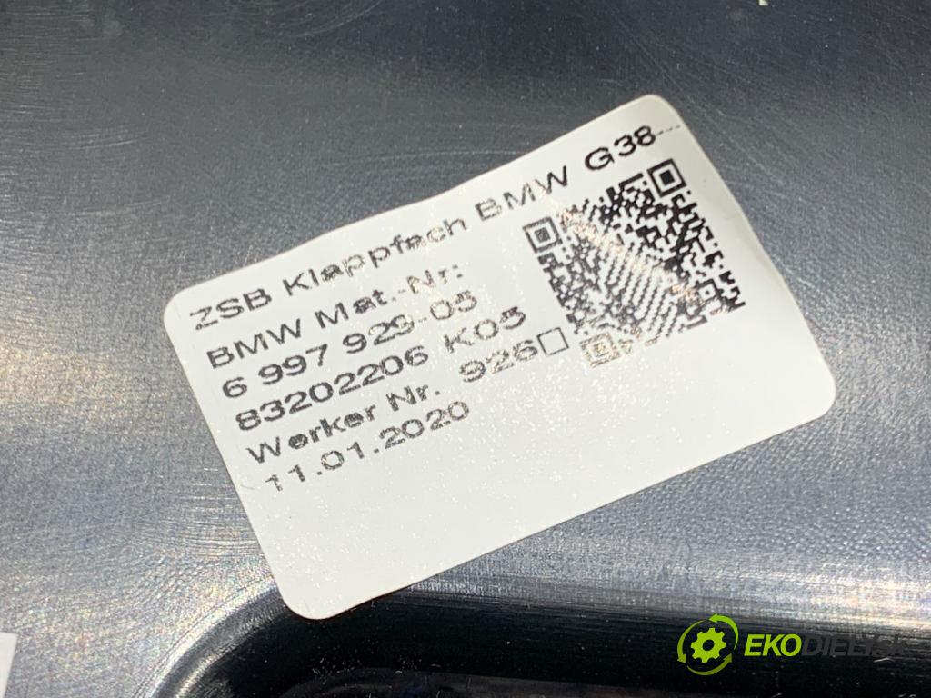 BMW G31 Kombi 2020 140 kW 520 d 1995 přihrádka kastlík 6997929