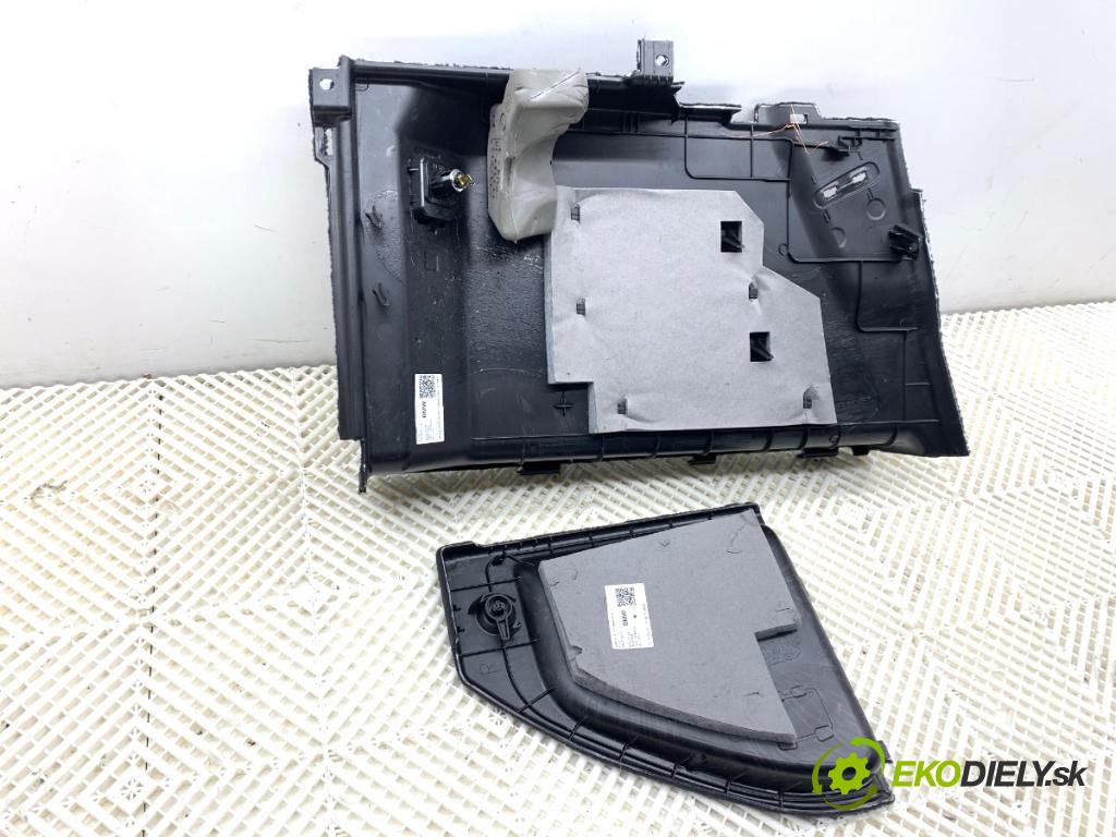 BMW G31 Kombi 2020 140 kW 520 d 1995 ča kufra pravý 7437918 7437734