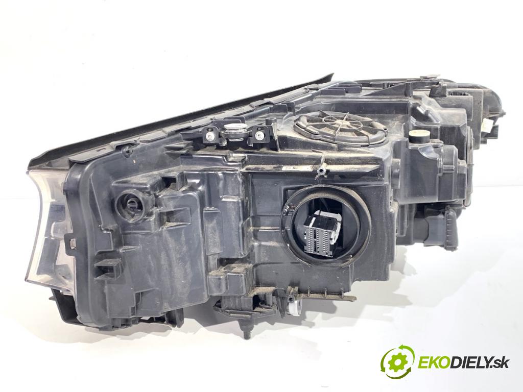 BMW G31 Kombi 2020 140 kW 520 d 1995 Svetlomet pravy predný LED ADAPTÍVNE: 8499122